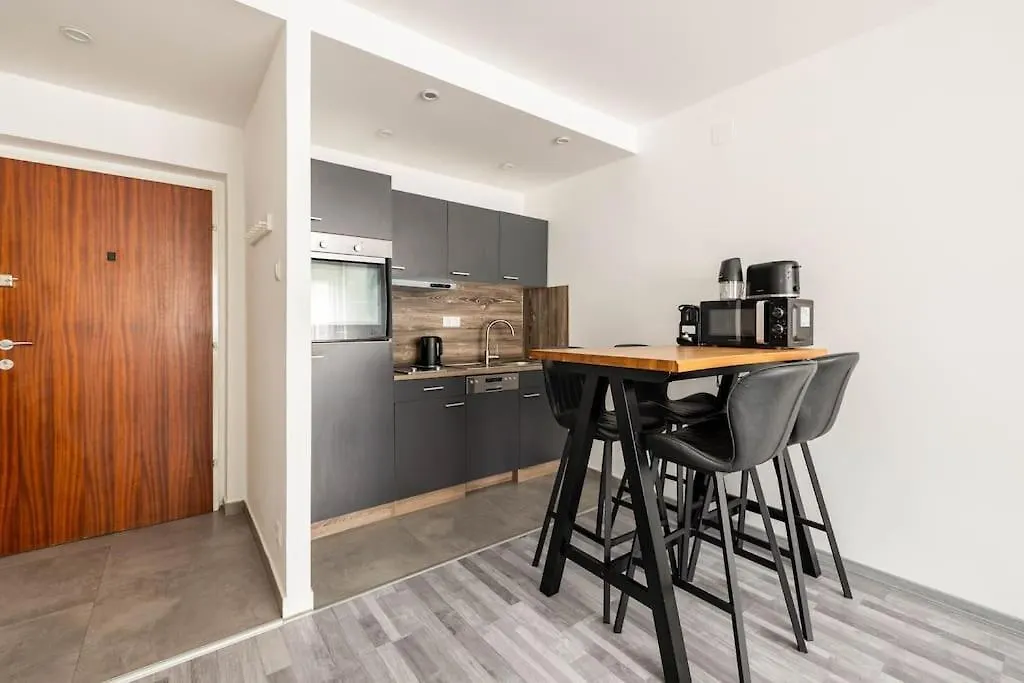 Cozy Renovated Apartment Close To Schoenbrunn Palace Viena