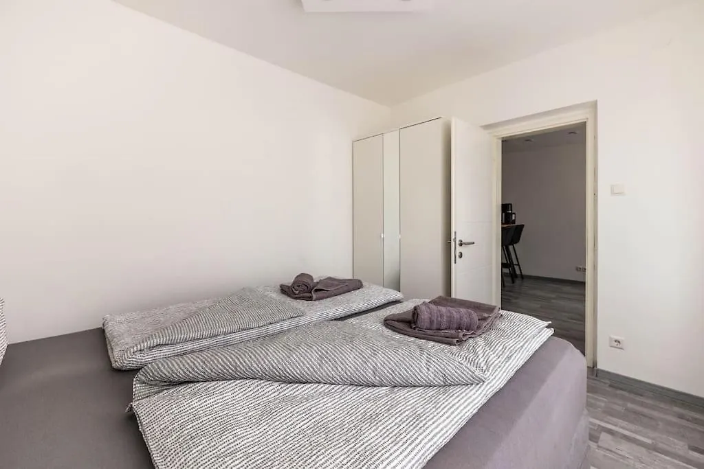 Cozy Renovated Apartment Close To Schoenbrunn Palace Viena Austria