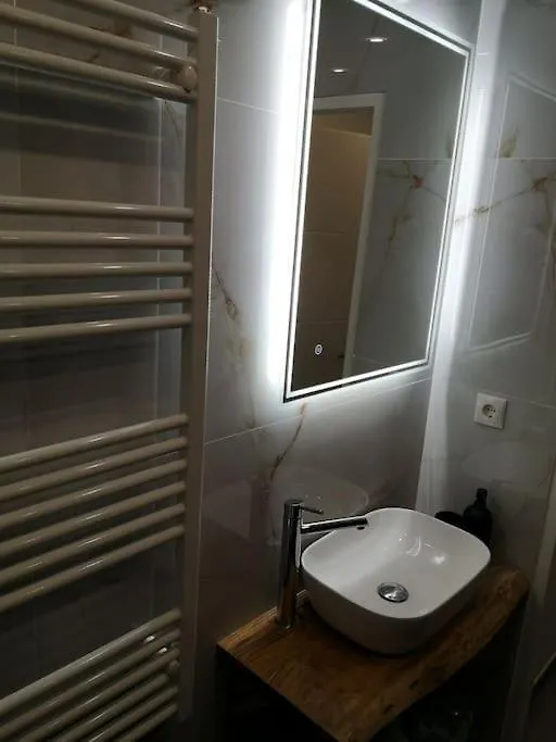 Cozy Renovated Apartment Close To Schoenbrunn Palace Viena